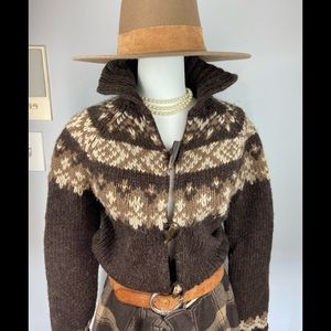 Abercrombie & Fitch Brown and Cream Sweater